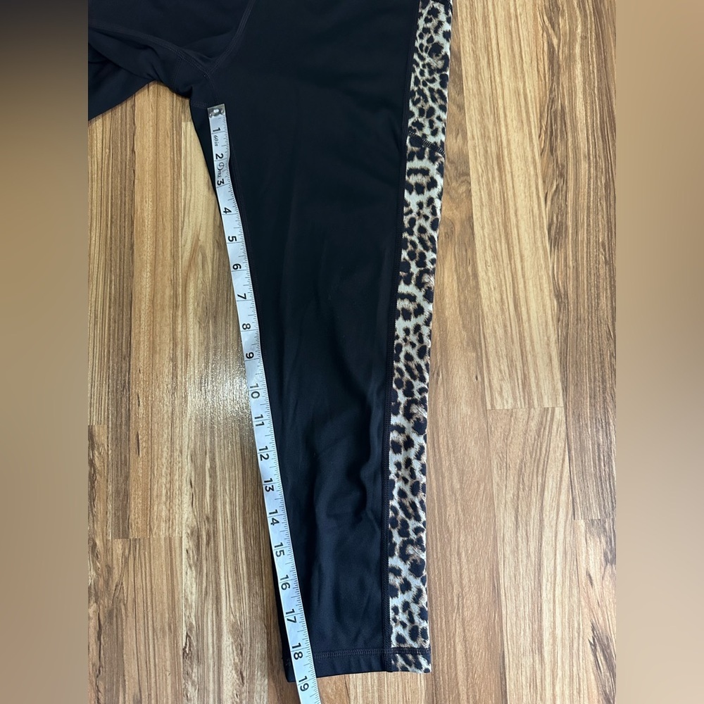 Zyia Women Active High Waisted Cropped Black Leggings Side Leopard Print 6-8 M - Picture 8 of 10